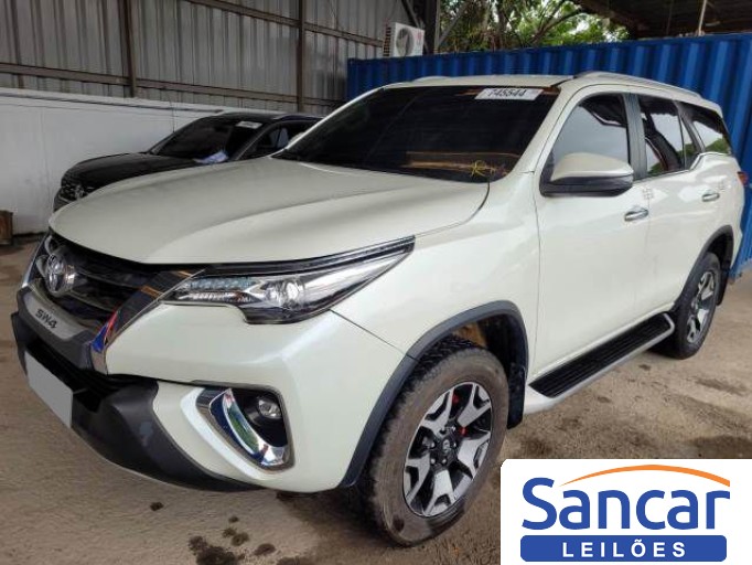 TOYOTA HILUX SW4 20/20