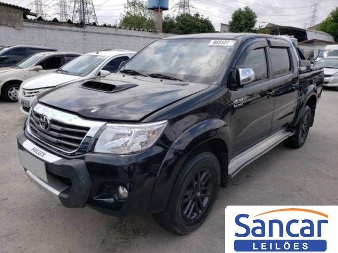 TOYOTA HILUX CD 15/15