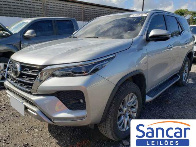 TOYOTA HILUX SW4 21/21