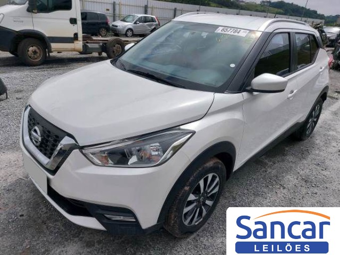 NISSAN KICKS 18/18